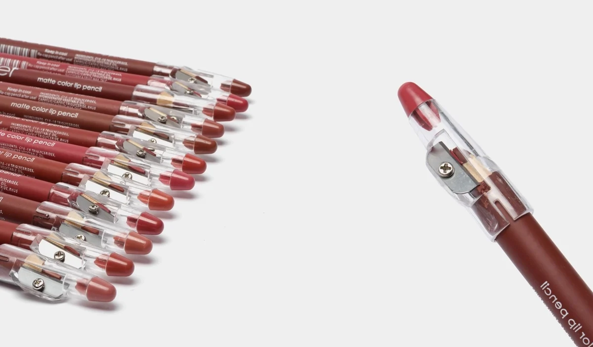 Best Budget Lip Liners? Flormar Lip Pencil Review + Current Price in Pakistan