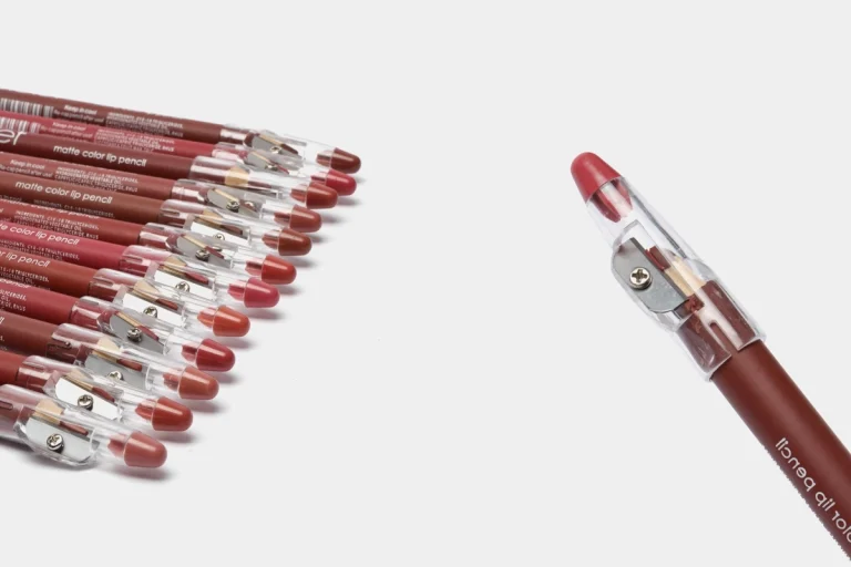Best Budget Lip Liners? Flormar Lip Pencil Review + Current Price in Pakistan